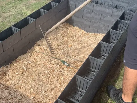 Štěpka v záhonu Flexi Element